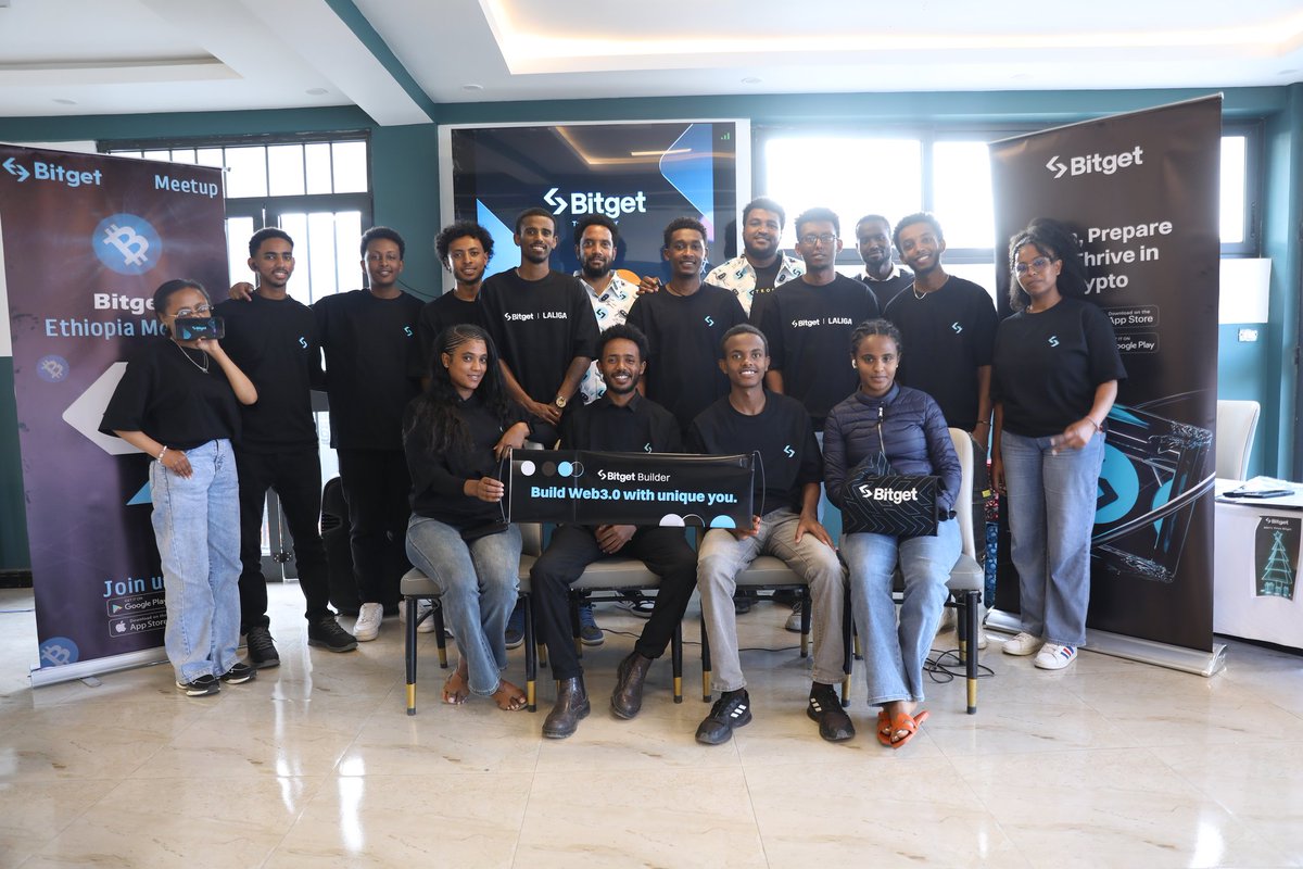 Bee 🐝 tweet media