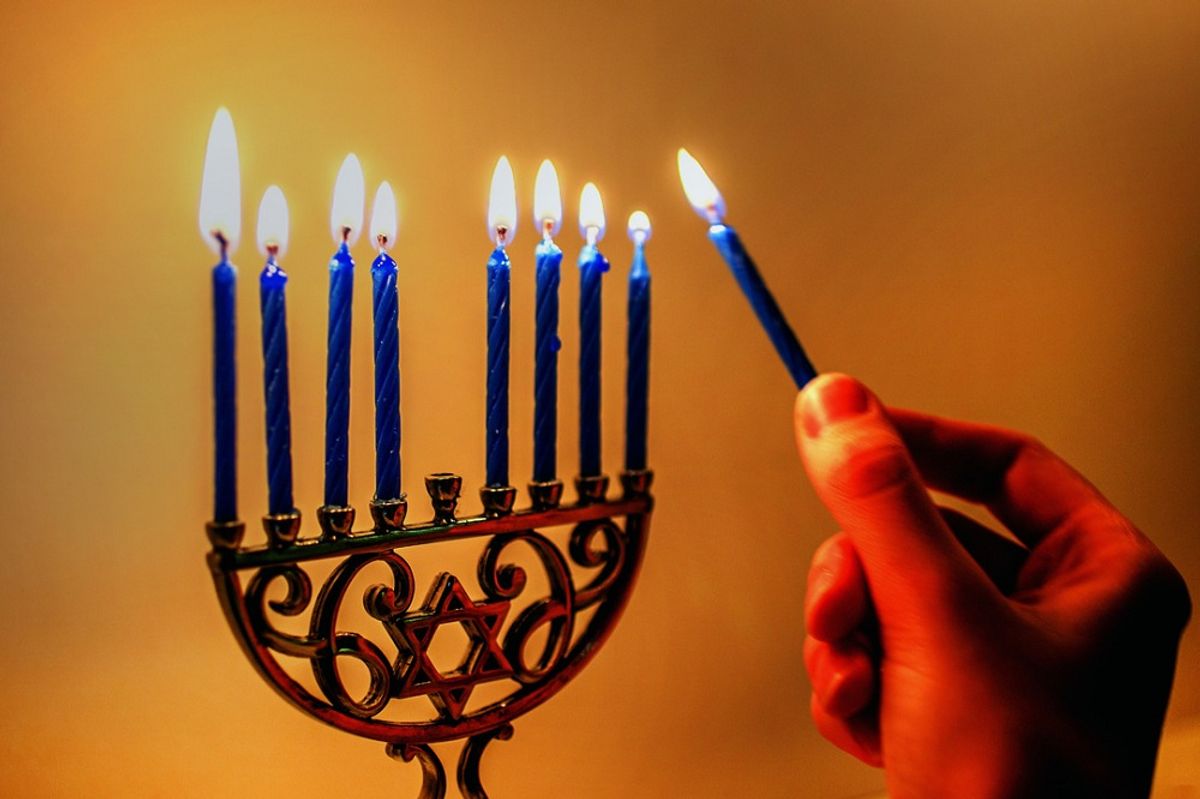 LewAssaleyMS's tweet image. Wishing everyone a bright and joyous Hanukkah! May the Festival of Lights bring warmth, happiness, and prosperity to you and your loved ones.