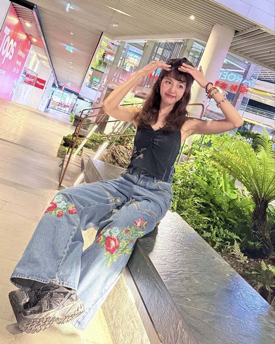Janehoho tweet media