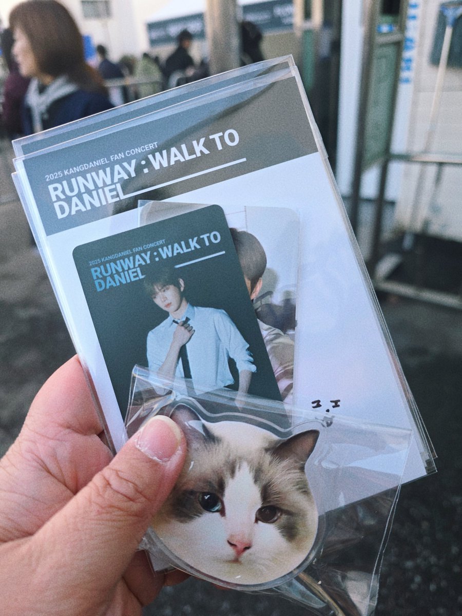 오늘 짱아 그립톡 내가 문 닫음ㅋㅋㅋㅋㅋ 
여차하면 못 받을뻔 😢
오리도 없는데 짱아마저 없었다면 흑흑 ㅠㅠ