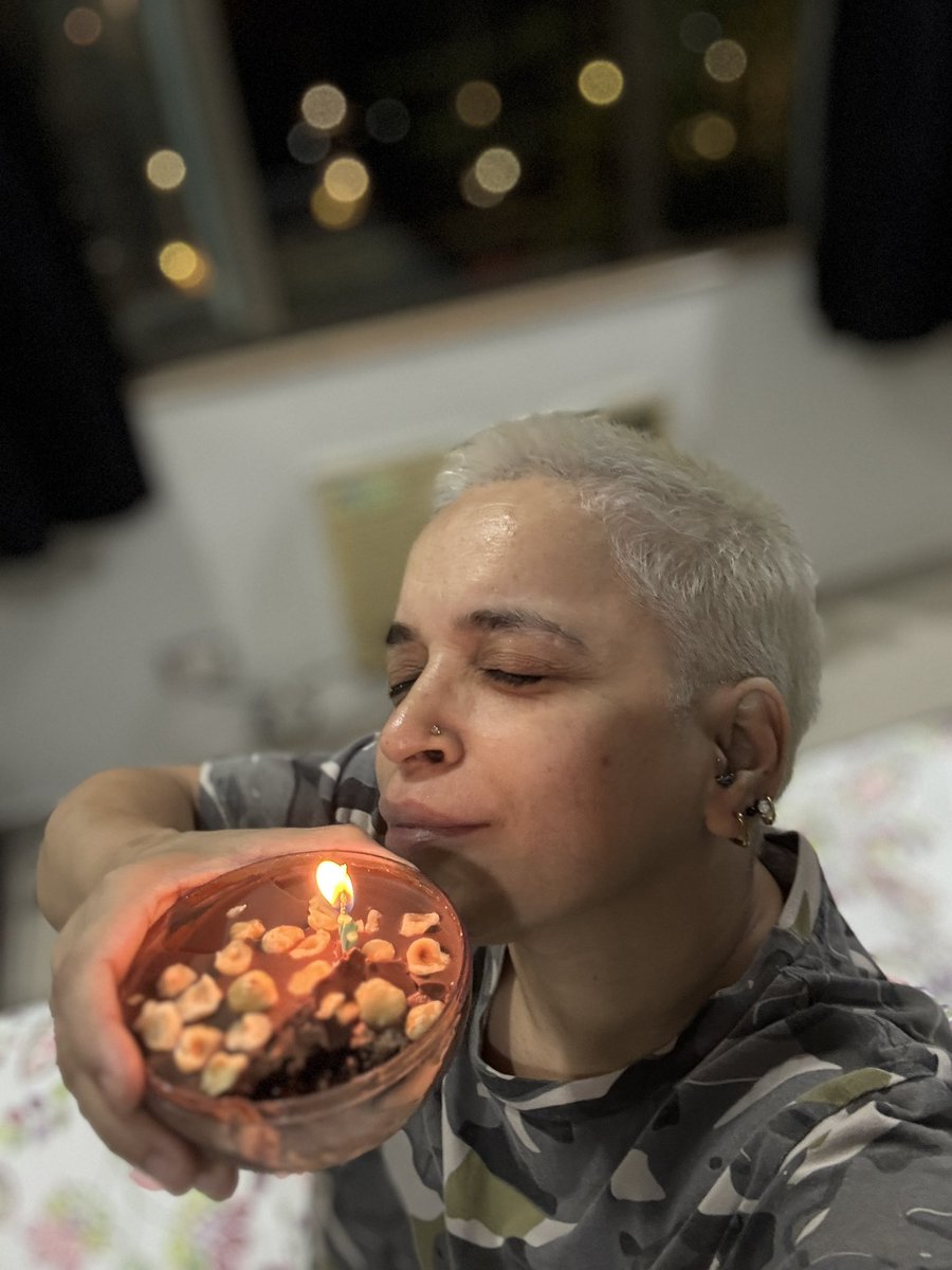 GalOutOfControl's tweet photo. Thank you to each n everyone for your   #Birthday wishes. I read them all n hopefully have replied to them all.
My heart is full ❤️
To those who remembered my bday I Love You all 🥰

#Gratitude #AnotherYearAroundTheSun #birthdaygirl #SagittariusGirl 🧿🙏 https://t.co/p1HalysBcx