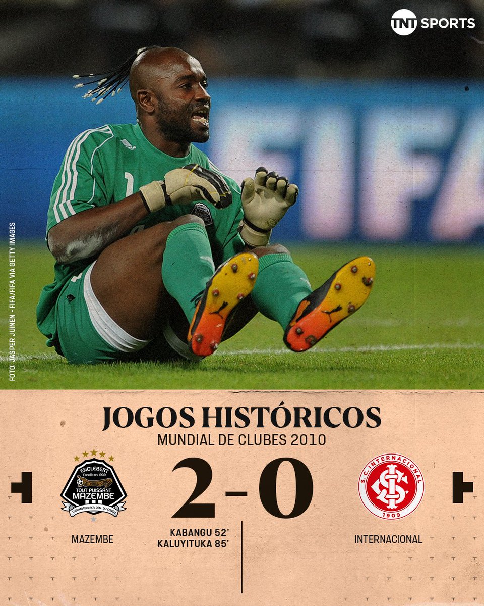TNTSportsBR's tweet photo. 15 ANOS DO MAZEMBE DAY! 🦓 Neste mesmo dia em 2010, o Inter era superado pelo Mazembe, na semifinal do #MundialDeClubes, imortalizando o goleiro Kidiaba e sua diferente comemoração. https://t.co/QqfGGrmGnw