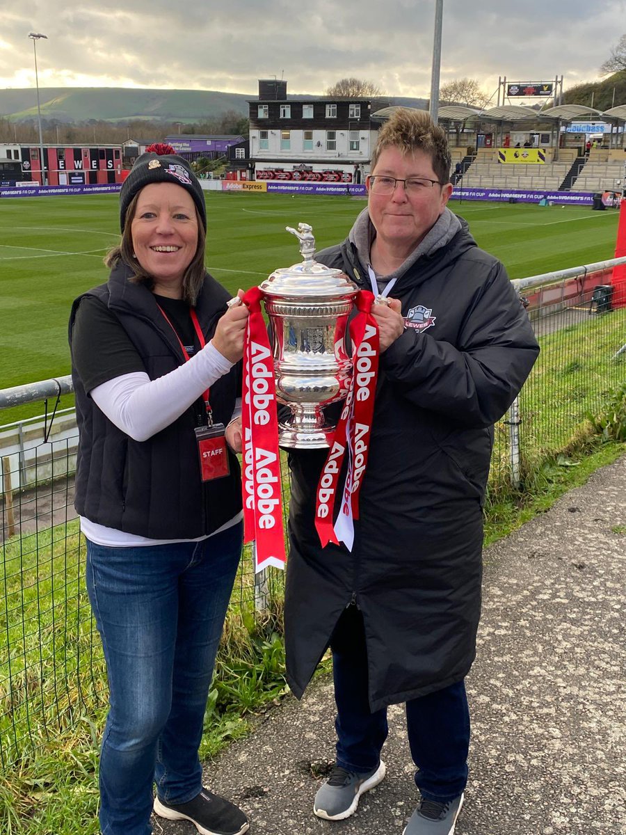 Lisa Emery CMgr FCMI tweet media