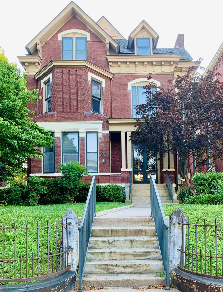 liz_july4th's tweet image. This is the actual site that Mary Todd #Lincoln was born in #Lexington. It’s now a private residence, and I accidentally discovered it as I was walking around Downtown Lexington.