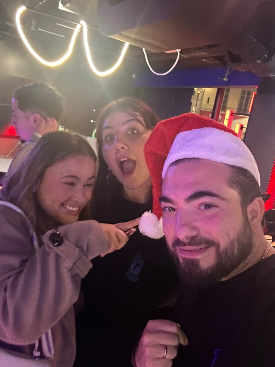 GameAnge's tweet image. 🎉 Merci @Rainbow6FR  pour cet event des 10 ans !

Des rencontres, des retrouvailles @ptyyteConass @OneShooter_ @AFitiaaa nordine @ZoulouTangoRPV @ENEMY_N1 Manon mais surtout une ambiance incroyable pendant et après l’événement. 

Un vrai moment de passion autour de R6 💙🎮