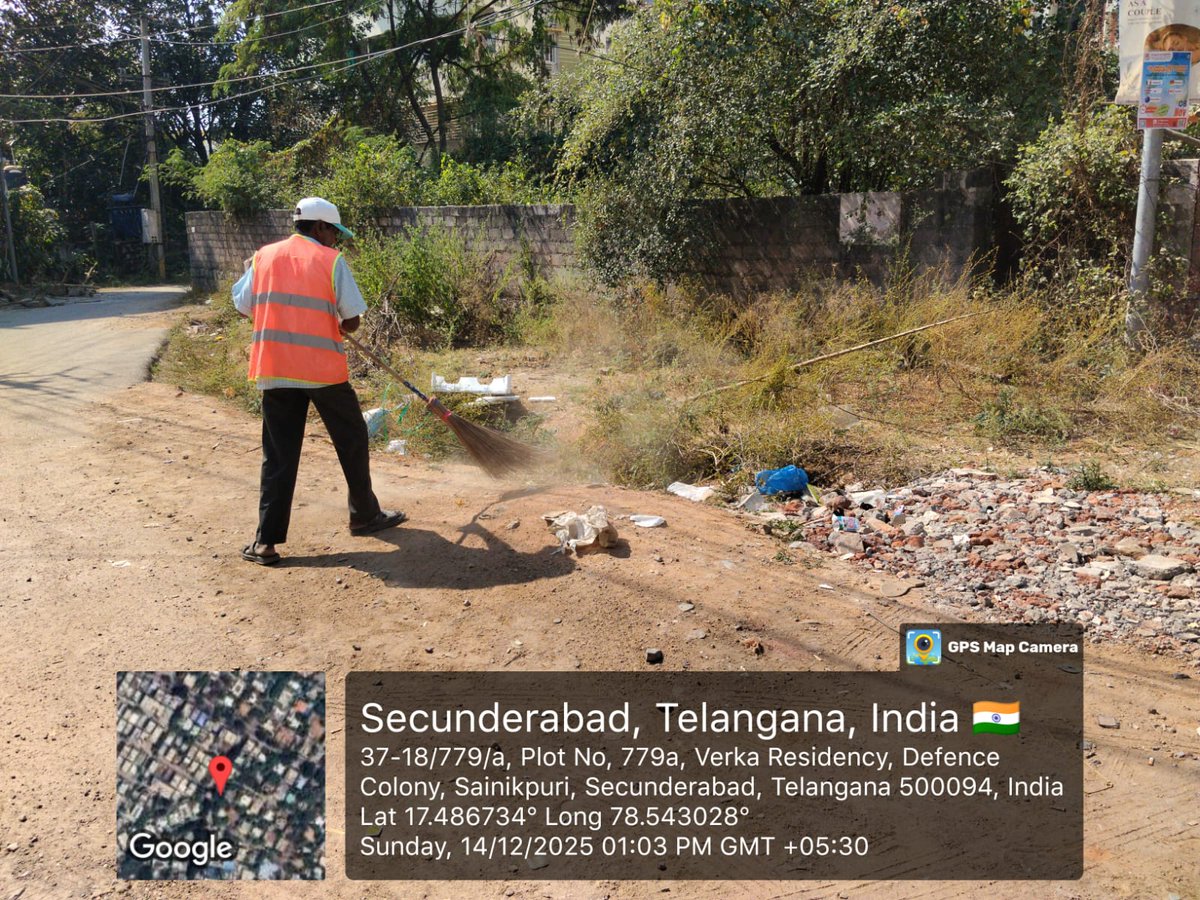 amoh_c28's tweet photo. @Doc_JCB @GHMCOnline Good evening madam cleared the garbage from a specific location. https://t.co/O2jvIRjE8k