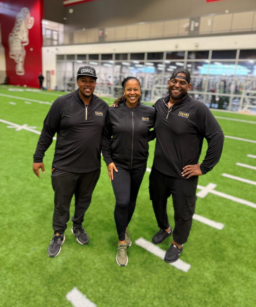 Momentum Throws tweet media