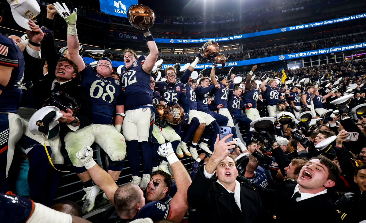 NavyAthletics's tweet image. How are we feeling this morning Navy fans?!

#GoNavy | #BeatArmy