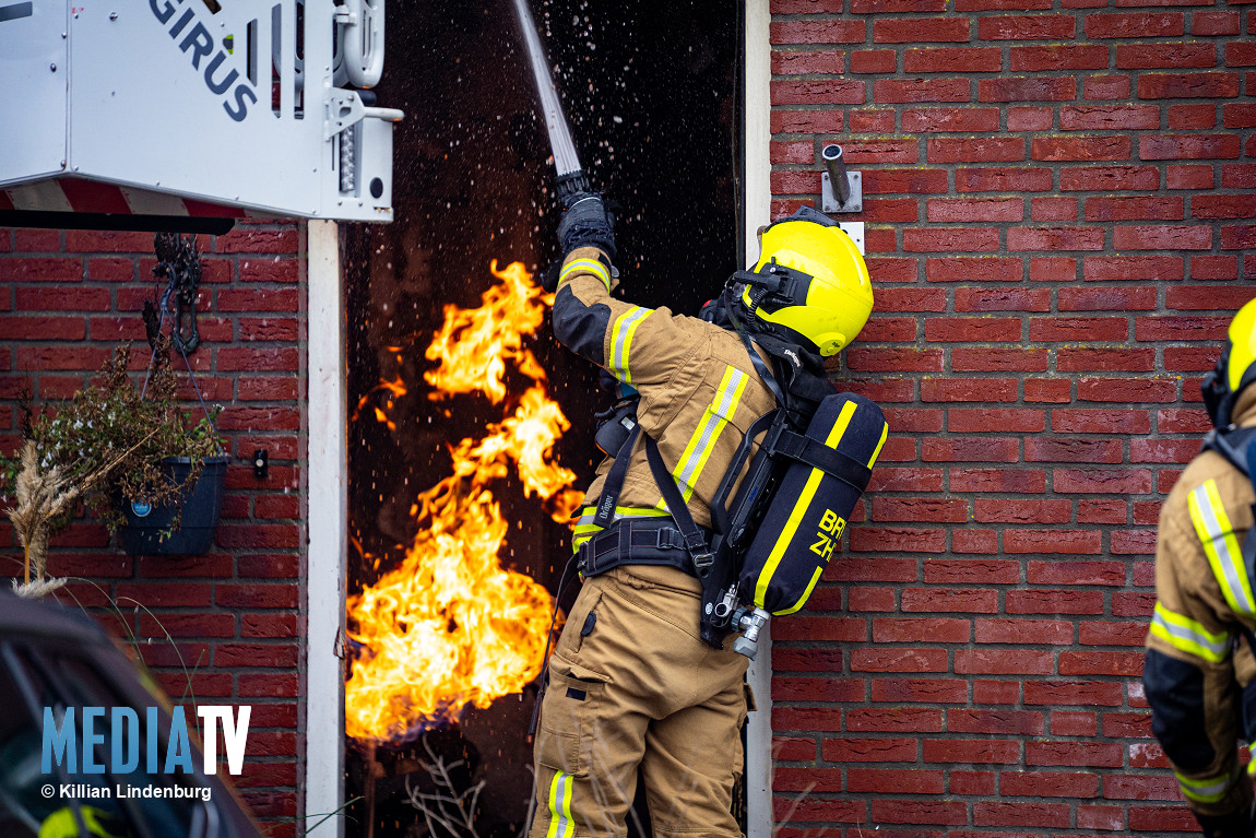 Grote brand in rijtjeswoning in Goudriaan