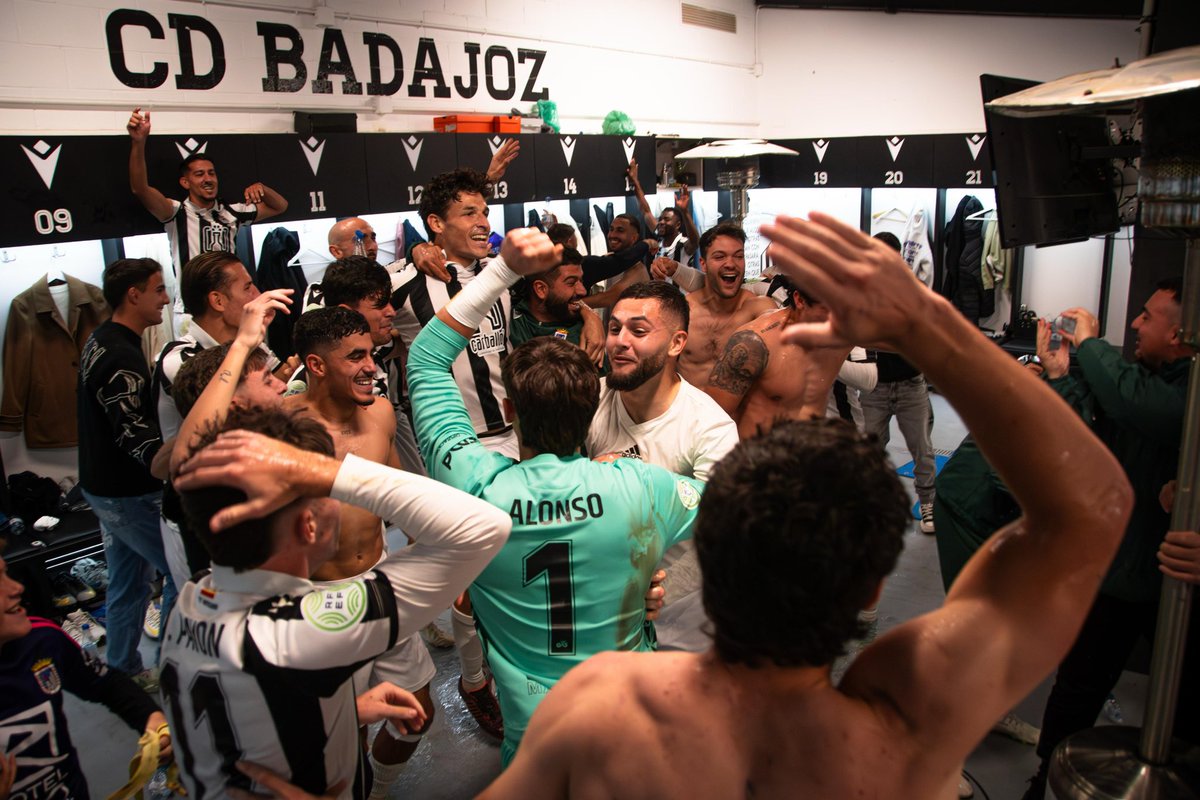 𝗥𝗘𝗠𝗢𝗡𝗧𝗔𝗗𝗔𝗔𝗔 🔥😁
𝗘𝗦𝗧𝗘 𝗕𝗔𝗗𝗔𝗝𝗢𝗭 𝗖𝗥𝗘𝗘 🤍🖤
𝗧𝗘𝗥𝗖𝗘𝗥𝗔 𝗩𝗜𝗖𝗧𝗢𝗥𝗜𝗔 𝗦𝗘𝗚𝗨𝗜𝗗𝗔 💪🏼🍍