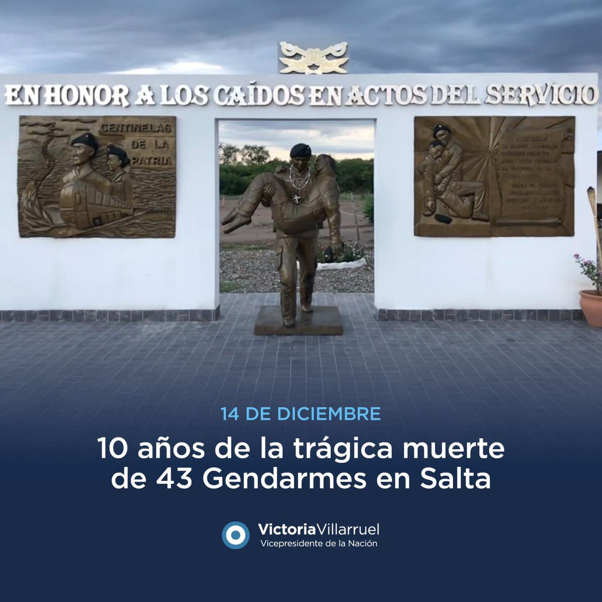 VickyVillarruel's tweet image. Hoy se cumple un nuevo aniversario de la tragedia donde fallecieron 43 efectivos de la Gendarmería Nacional Argentina en la ruta nacional 34 de la provincia de Salta, mientras se dirigían a la provincia de Jujuy tras ser convocados a un operativo.

A 10 años de este doloroso…