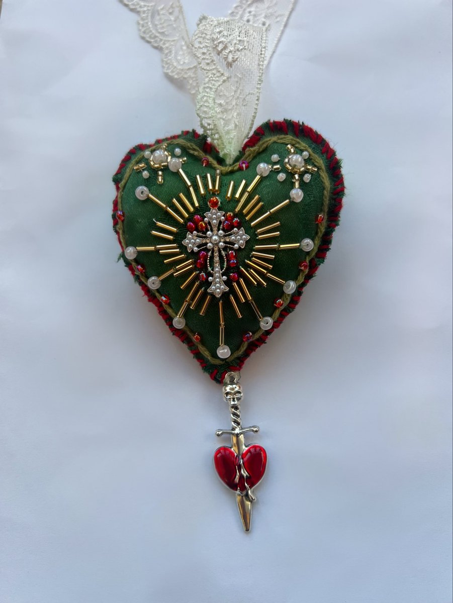 BEC ༺♡༻ tweet media