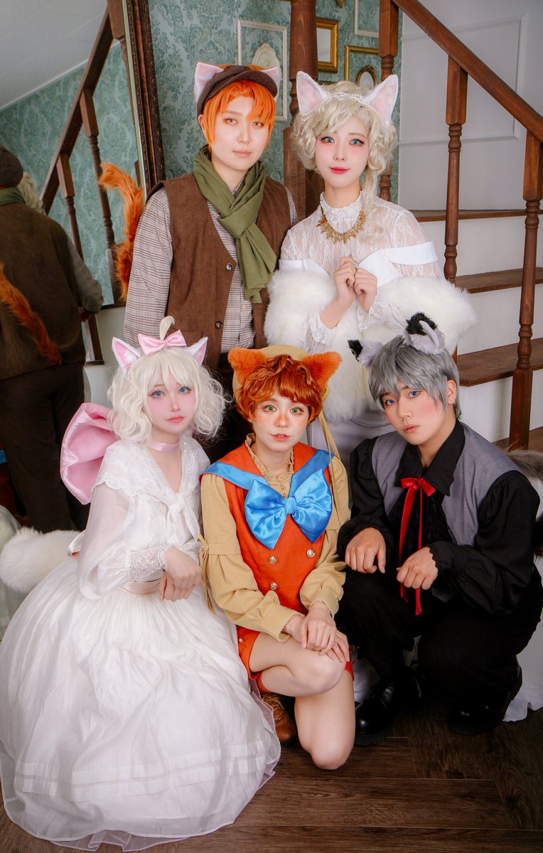 Disney : The Aristocats
아리스토캣 고양이 가족🐈

야옹~

🤎𝐓𝐡𝐨𝐦𝐚𝐬 𝐎'𝐌𝐚𝐥𝐥𝐞𝐲  베베
🤍𝐃𝐮𝐜𝐡𝐞𝐬𝐬 청청
🧡𝐓𝐨𝐮𝐥𝐨𝐮𝐬𝐞 뤀 
🎀𝐌𝐚𝐫𝐢𝐞 승승
🖤𝐁𝐞𝐫𝐥𝐢𝐨𝐳 프항

📸p. 요시님