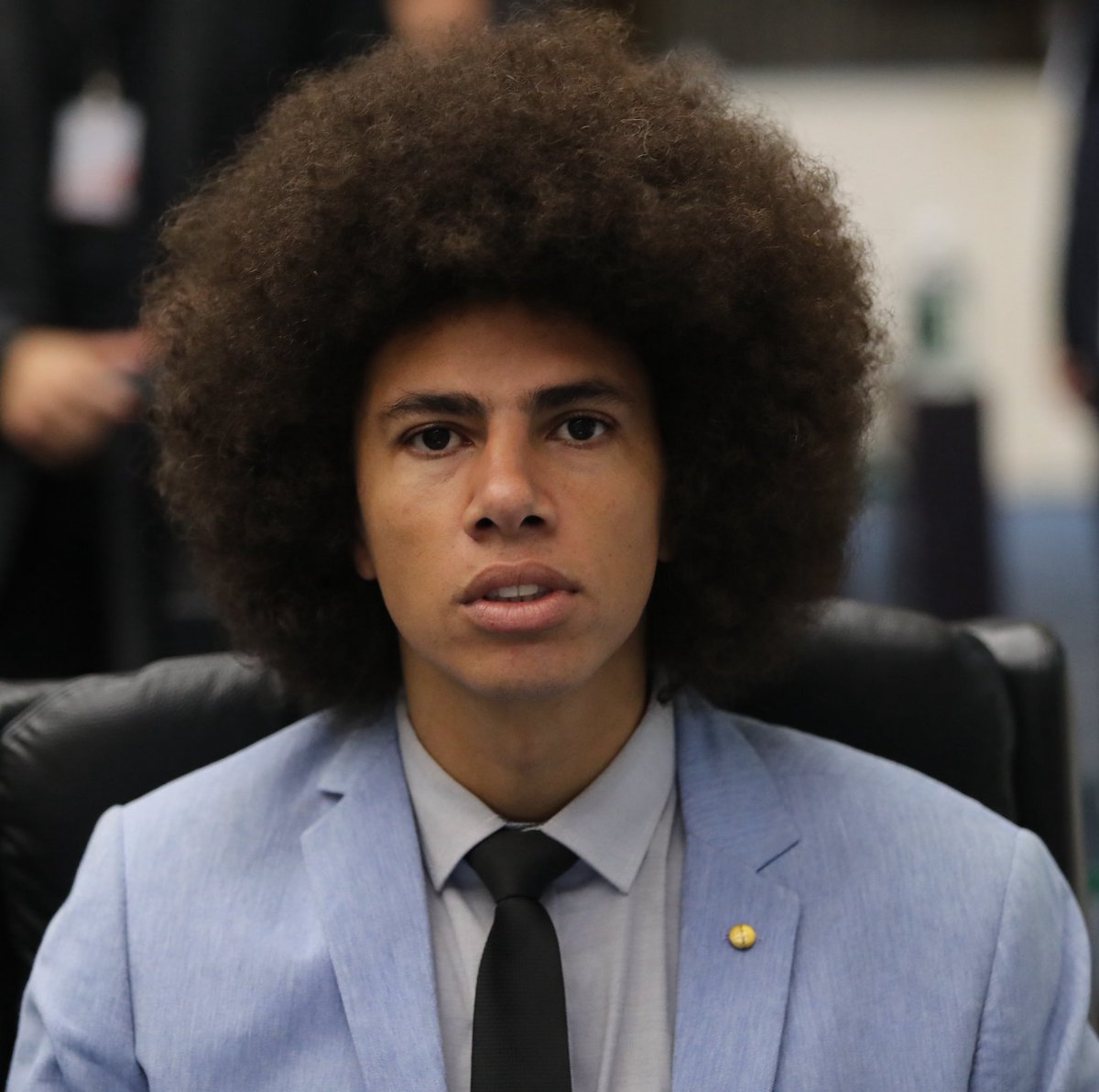marioliveirain's tweet photo. Meu choque da semana foi saber que o Marcel van Hattem tem 40 anos e o Renato Freitas tem 42. Brutal. https://t.co/yAaAyIbqch