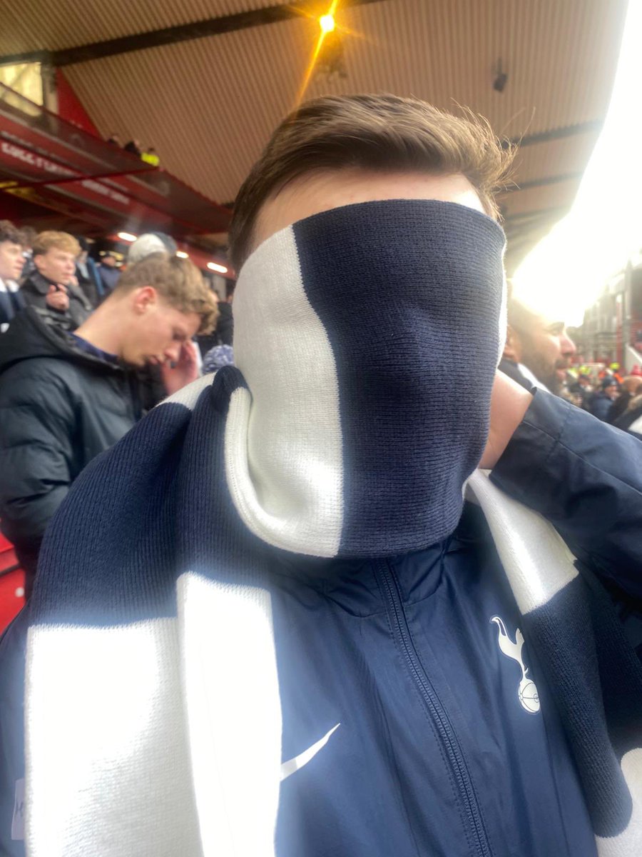 fullback03's tweet image. Free scarves are useful