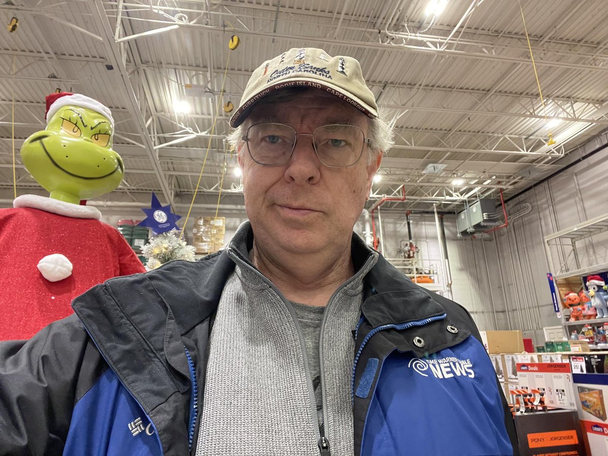 GStephenson_Wx's tweet image. Ever get the feeling you’re being watched…
#SpectrumNews1 #ncwx #TheGrinch