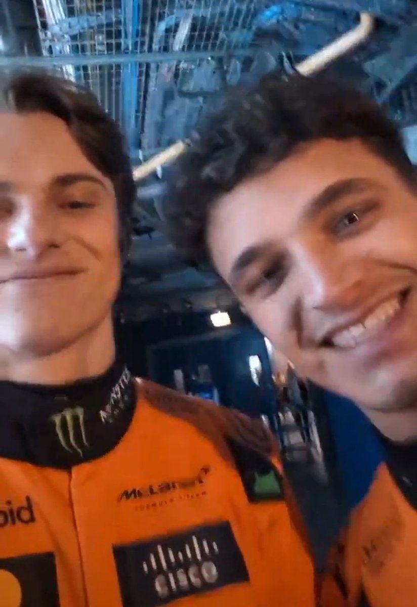 landoslawyer's tweet image. start of the year                        end of the year