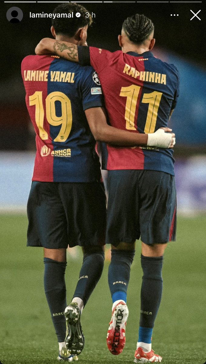 BlasterAlex's tweet image. Estos dos se aman, macho. ¿Os acordáis de la época en la que cuatro frikis con la boca llena de chetos de por aquí nos quisieron vender que se llevaban mal? Jjjjj. Menuda mofa.