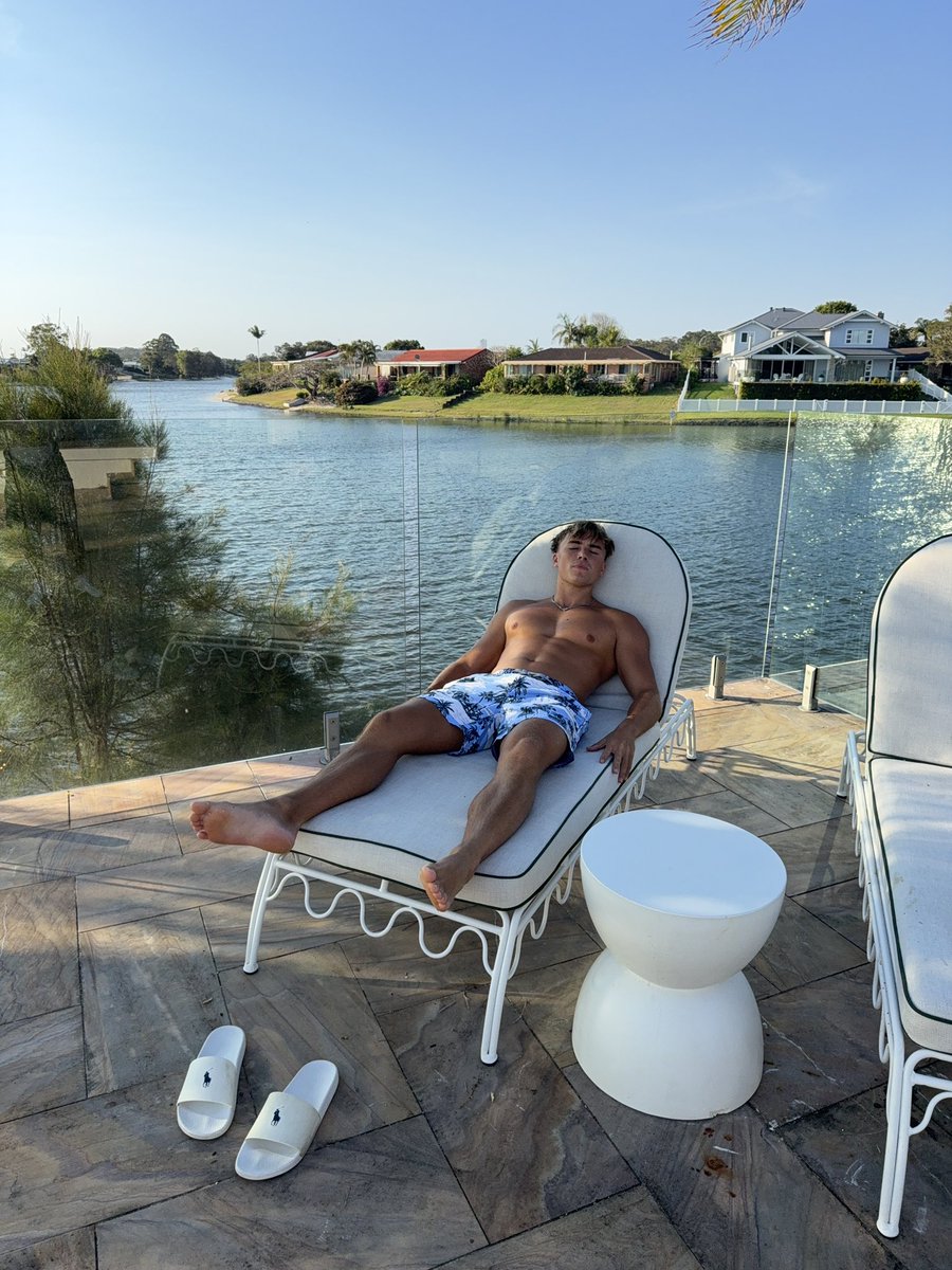 masterchad17's tweet image. Relaxing as the cash rolls in