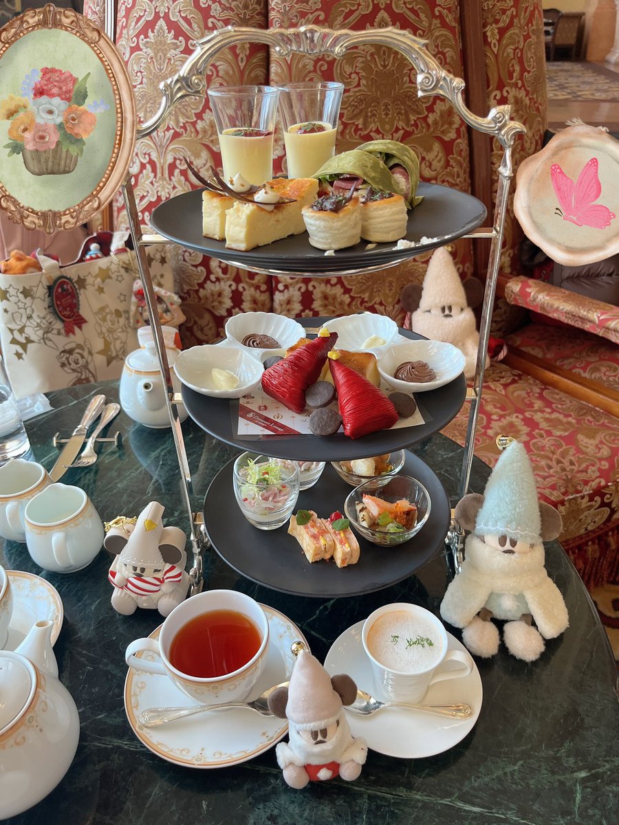 chipndale1204's tweet photo. ドリマのアフタヌーンティーセット🎄❤️
リルリンリンのデニッシュやデザートが可愛くて、お料理もとっても美味しかったです😍✨✨ https://t.co/sKOZjFCNaK