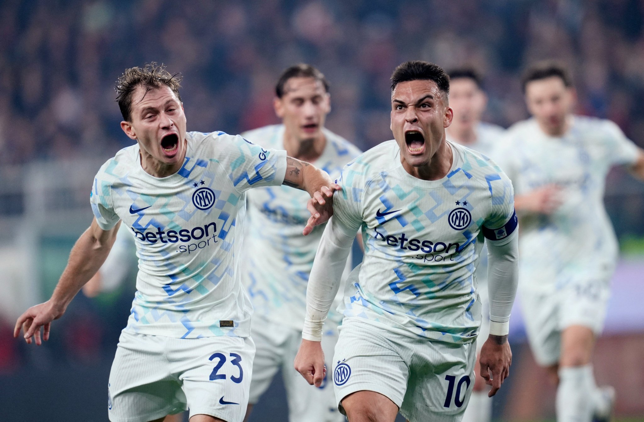 إنتر ميلان في الموسم الحالي: 33 نقطة من 45 في "الكالتشيو". متصدر الدوري الإيطالي. 12 نقطة من 18 في أبطال أوروبا. تأهل إلى الدور المقبل في الكأس 