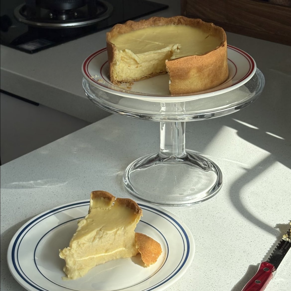 PerfectBlueRi's tweet image. baked a french flan cake for you 🌼