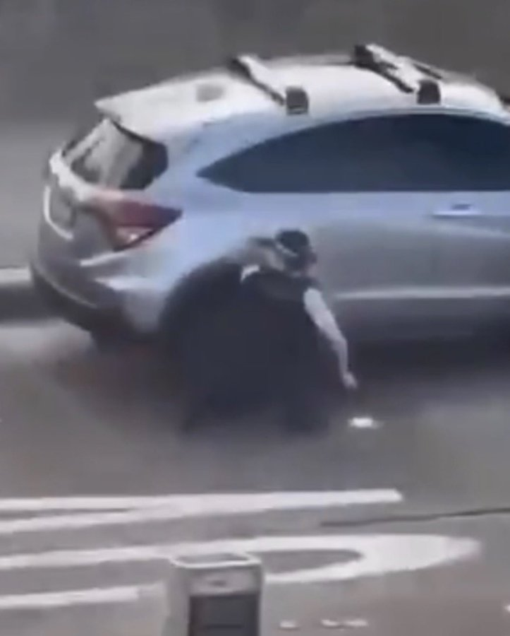 Australian police are feareless when you're a fifteen year old girl, not so fearles if your an armed terrorist shooting people.