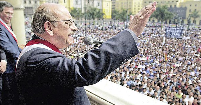 "NO nos encontrarán conspirando ni coludiéndonos con los enemigos de la democracia"
(Valentín Paniagua)

Declaración de convicción y distinción personal hecha extensiva,en ese momento,al partido de su militancia (AP) y a la que agrupación renunció hasta llegar a situación actual.