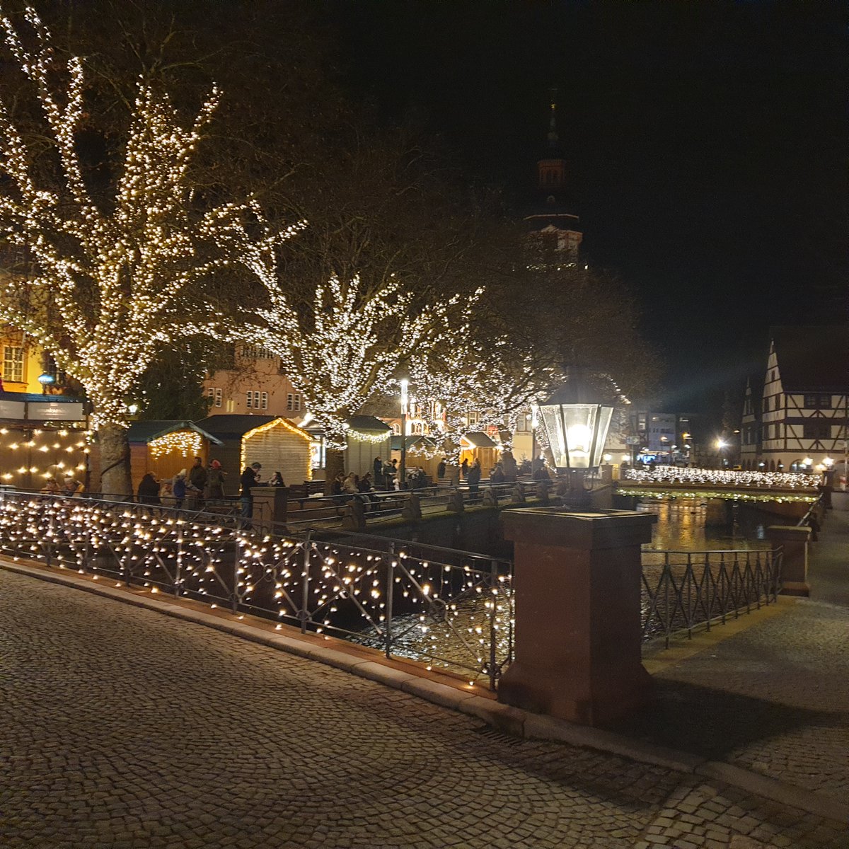 Heute waren wir Glühweintester im Odenwald und haben etliche Bekannte getroffen.