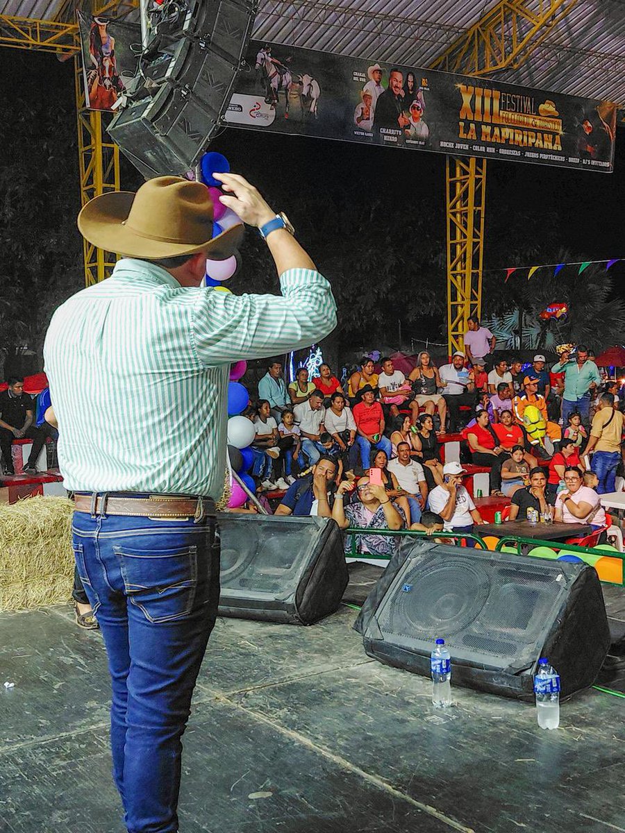 El canto recio estuvo presente en el XIII Festival La Mapiripana con Wilton Gámez, quien a través de su voz resaltó las tradiciones, el sentir campesino y la identidad cultural de la región.

Su presentación fue un homenaje al folclor y a la cultura del Meta.