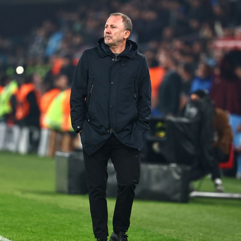 Sergen Yalçın: "Aklımdakileri konuşursam ceza alacağım. Bugün bir futbol maçından çok tiyatro izledik."