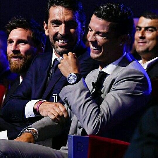 <a href="/EnzoSalgado12/">Enzo</a> • R9 en mundiales 15 goles
• Leo Messi 13 goles
• R9 dos copas del mundo
• Leo Messi una copa del mundo

A los nenes scaloneta les hizo un daño terrible el 2022, piensan que Messi es Mr mundial o algo así, me estás queriendo decir que R9 es mejor que Messi con tu lógica?