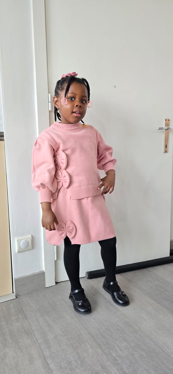 Joyeux anniversaire à ma princesse ✨
Que cette journée soit remplie d’amour, de sourires et de bonheur.
Tu illumines notre vie chaque jour, et aujourd’hui encore plus.
Nous t’aimons plus que tout 💕🎂

#PFM #PFMFAMLIY #DIEUMAFORCE