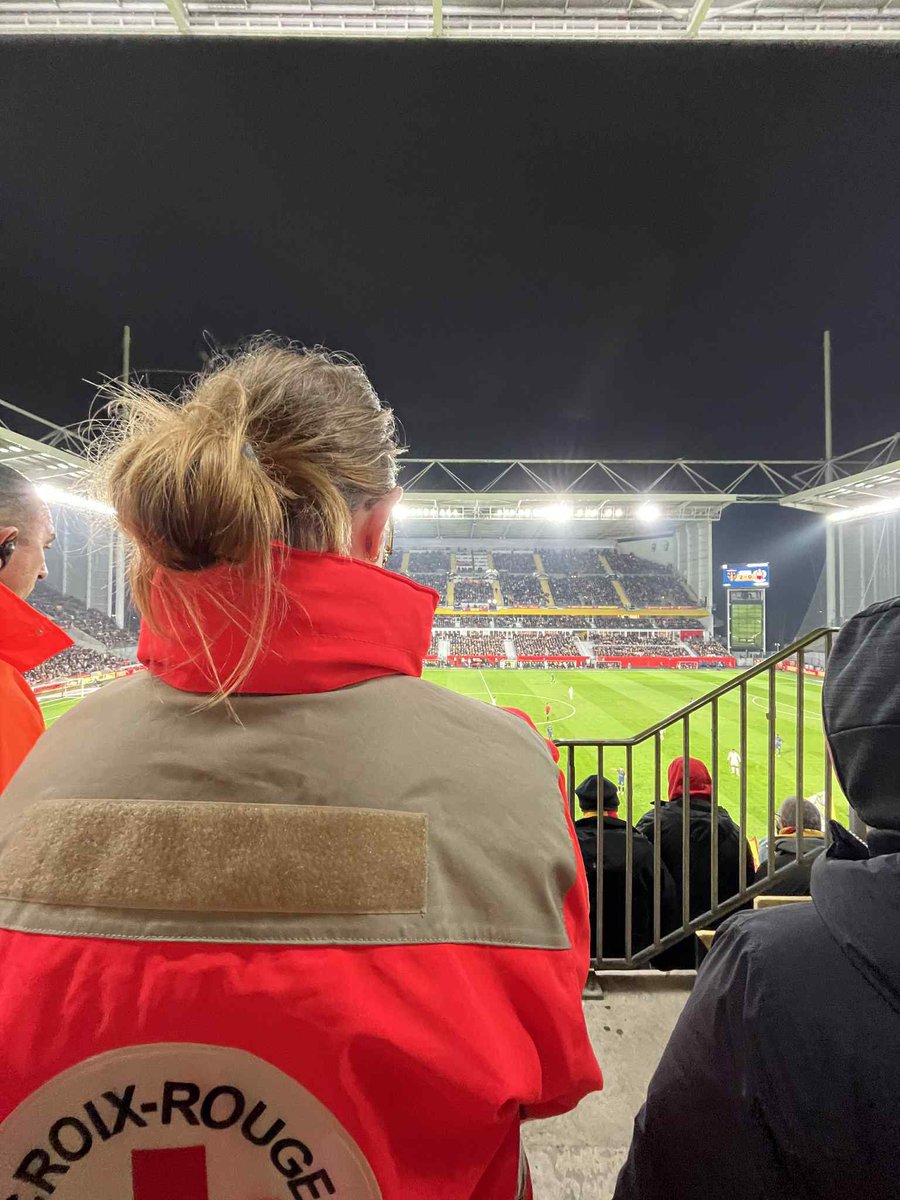 Bien sûr que nous étions là pour ce dernier match de Ligue 1 du <a href="/RCLens/">Racing Club de Lens</a> #RCLOGCN