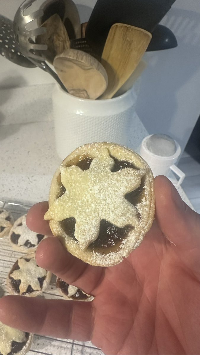 pvt_ak's tweet image. Made mince pies ! 
Well it is Christmas 🎅 
#food
#baking