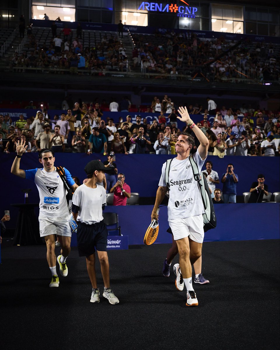 paquito_navarro's tweet photo. Gracias @ZalbaJon por estos meses. He sido muy feliz a tu lado 🤩

Más allá de que formamos un gran equipo y así lo hemos demostrado en pista, me llevo lo mejor de esta aventura: emoción, locura, y pasión ❤️‍🔥. Para mí, de eso trata la vida. Vivirla intensamente! Dos loquitos que en su montaña rusa encontraron una sintonía que pocas veces he sentido.

Te deseo lo mejor ahora y siempre! 🫶🏻