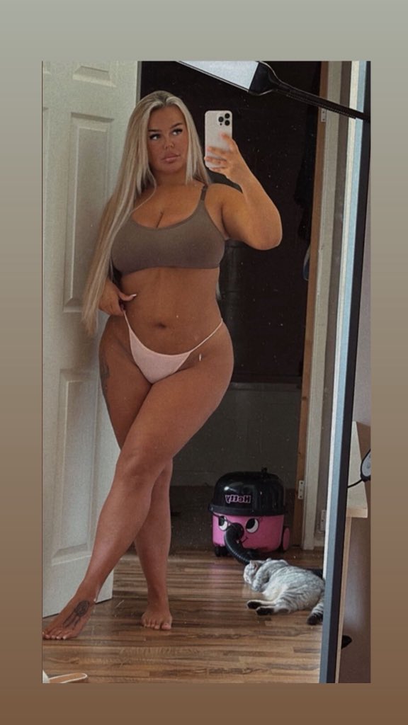 Kaytomox's tweet image. ITS FREE FOR 1 hour !! onlyfans.com/kaylanne24