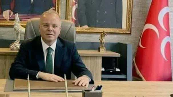 Kıotra: "Defolup gitmişsiniz, bari gittiğiniz yerde adam olun”
 ucuncusayfahaber.com.tr/haber/kiotra_d…

<a href="/MHP_Bilgi/">MHP</a> 
<a href="/KOTRAMurat/">Murat KOTRA</a>