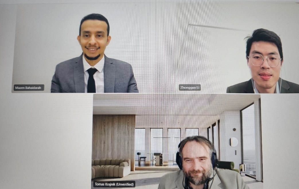 MBahaidarah's tweet photo. الحمد لله الذي ما تم جهد ولا ختم سعي إلا بتوفيقه، وما تخطى العبد من صعوبات إلا بفضله.
الحمدلله الذي يسر البدايات وأكمل النهايات وبلغنا الغايات.
اجتزت مرحلة الدكتوراه من جامعة مانشستر 🎓🎓
في تخصص
 Swarm Robotics and Collective Motion Systems 🤖 https://t.co/WHL1iYyL9p