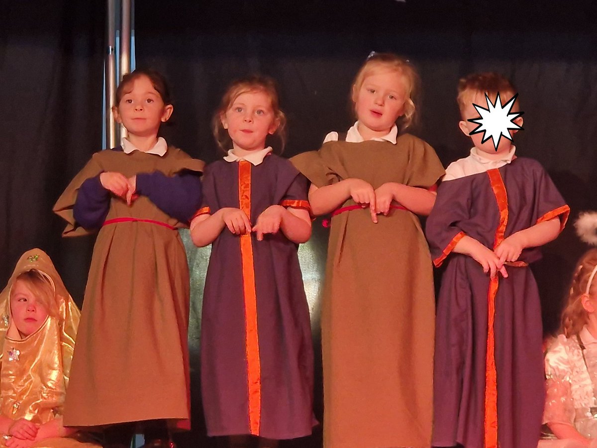 Salfords Primary School tweet media