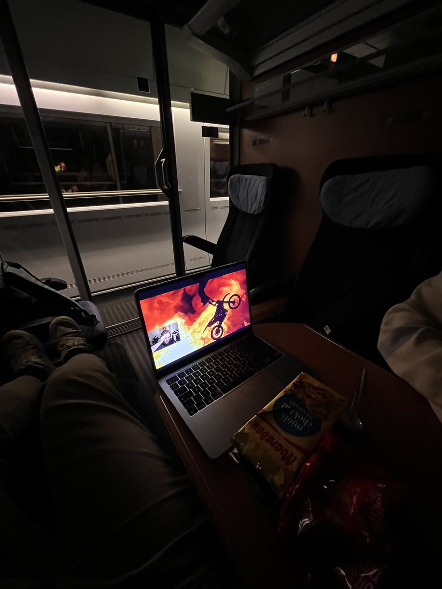 L1no 🦔 tweet media