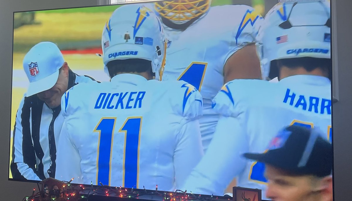 #probowlvote + Cameron Dicker

#WPMOYChallenge + Cameron Dicker