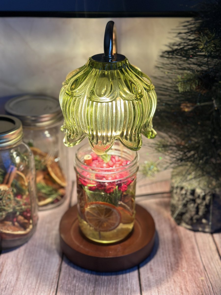 How To Make A Christmas Simmer Pot Gift (Free Printable Tag) ourcraftymom.com/simmer-pot-gif… via <a href="/ourcraftymom/">michelle james</a> #christmassimmerpot