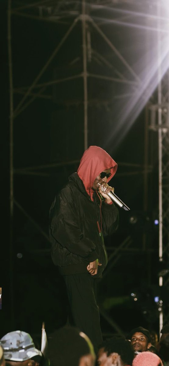 iam_ambroy's tweet image. Concert Mode 🎮