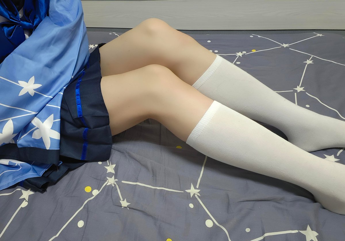 老师？既然你想看的话……
#BlueArchiveCosplay #BlueArchive 
#碧蓝档案 #桐生桔梗 #cosplay #可爱的男孩子