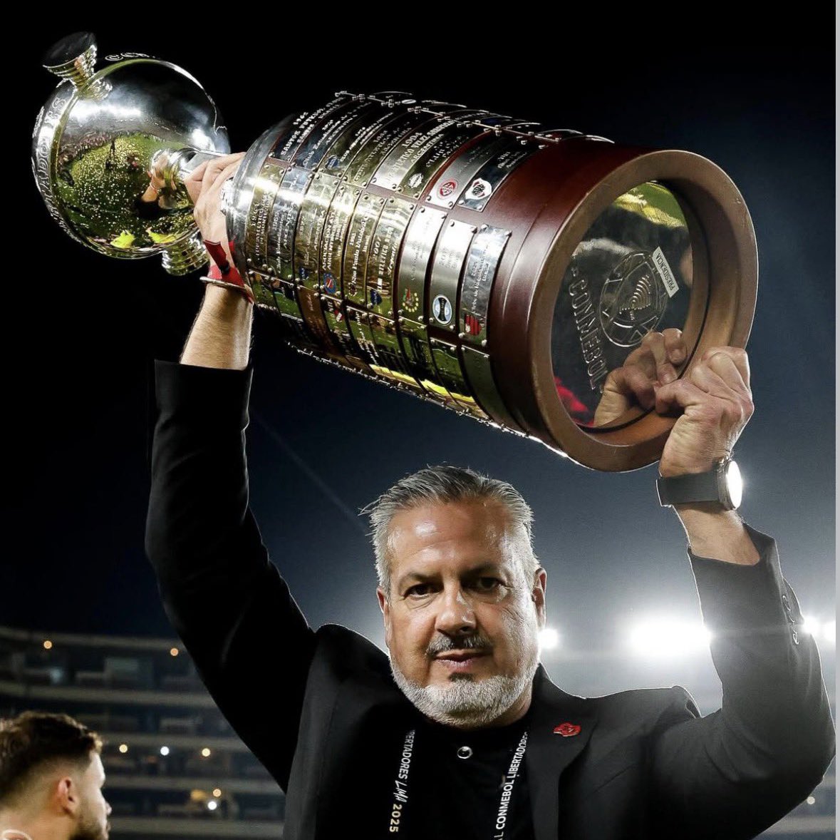 FabrizioRomano's tweet photo. 🚨 Several European clubs are monitoring Flamengo director José Boto situation after his top job in Brazil.

4 titles in two weeks after bringing in Saúl, Danilo, Jorginho, Samuel Lino, Carrascal and more players for €48m and selling players for €80m. 📈 https://t.co/YGgYyldrV7