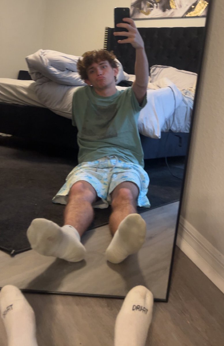 RealName1920's tweet image. Bored asf and tired of gaming 🧍‍♂️ #gamer #twink #hmu #idk