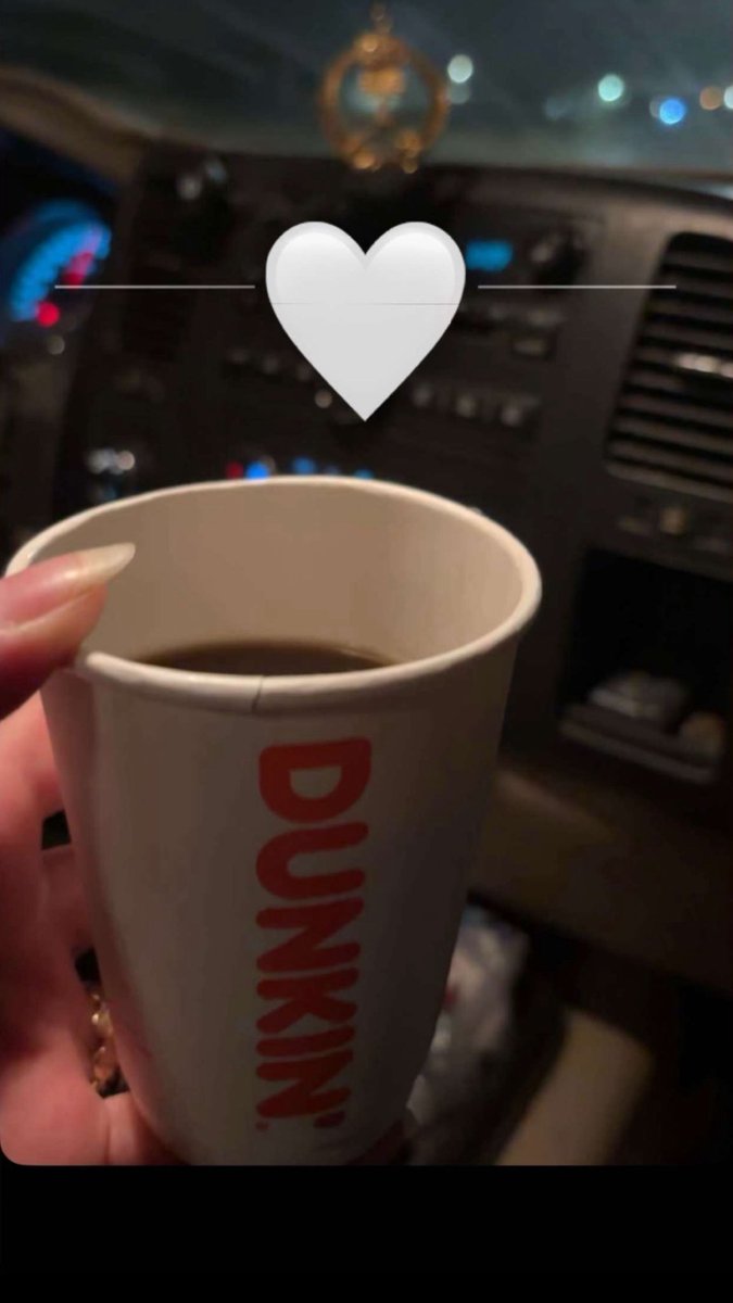 تجين وكل ما قبلك رماه الوقت للنسيان
كأن الغيد عثرات الخطايا و أنتي التوبة