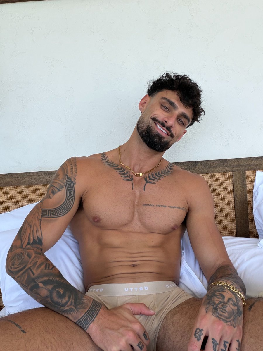 Yanni Nicolau tweet media