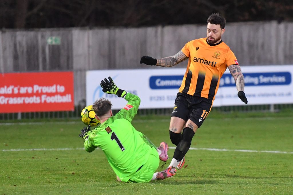 Stuart Gibson tweet media